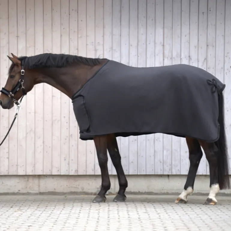Fleece-Abschwitzdecke mit Brustlatz - abnehmbar