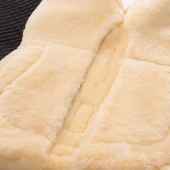 Schabracke - Lammfell mit innenliegenden Taschen